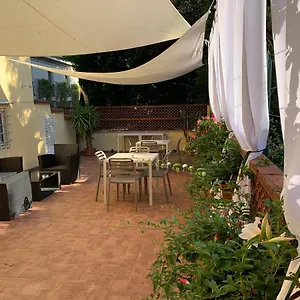 ** Bed & Breakfast La Terrazza Di Via Elisa Italy